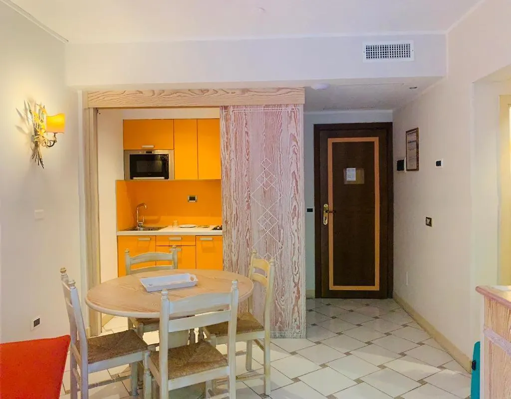 Appartamento 4 Posti Letto N 238 Presso Residence Golf Hotel Punta Ala 0*,